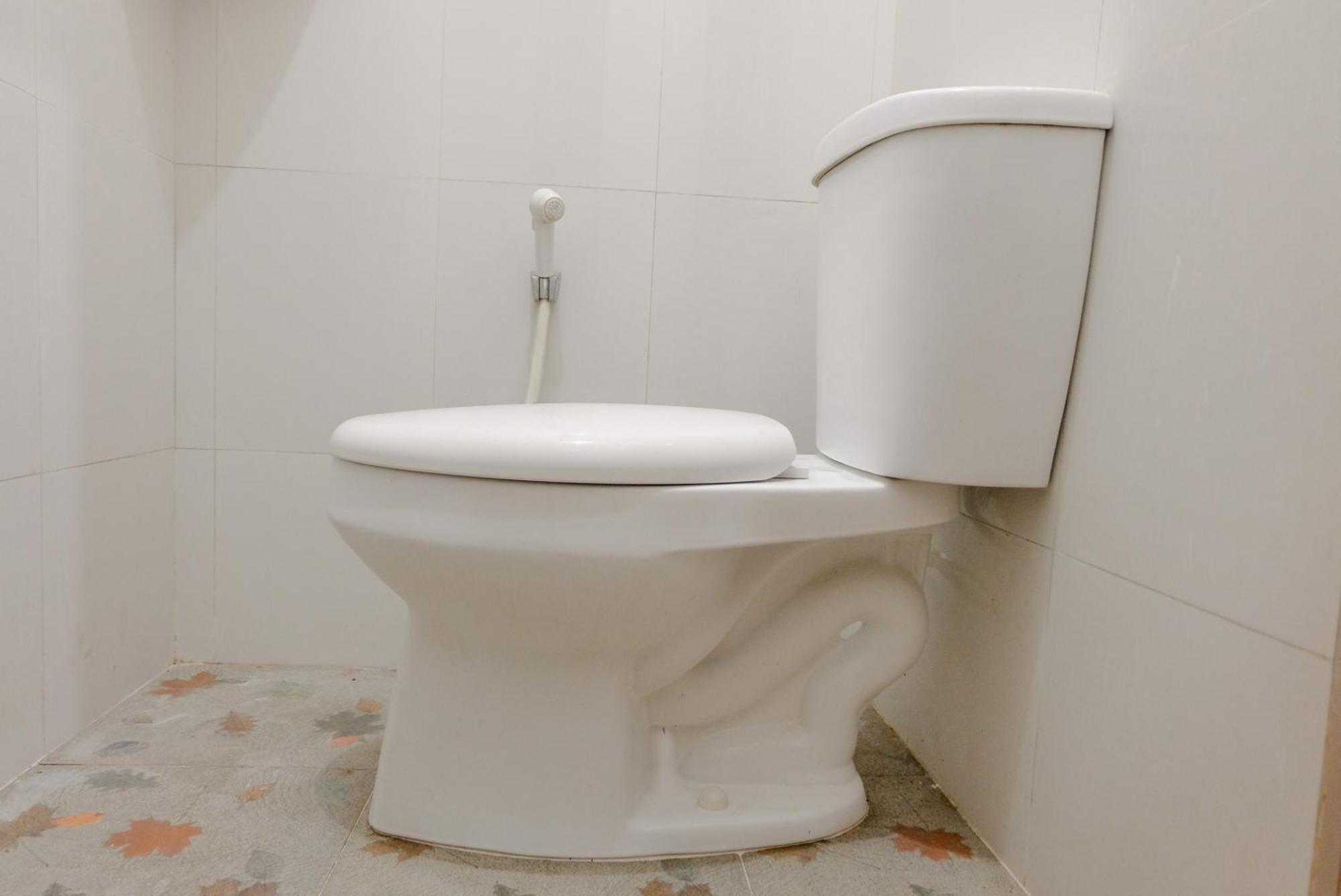 Oyo Life 2399 Gerbera House - Kos Putri Hotel มะลัง ภายนอก รูปภาพ